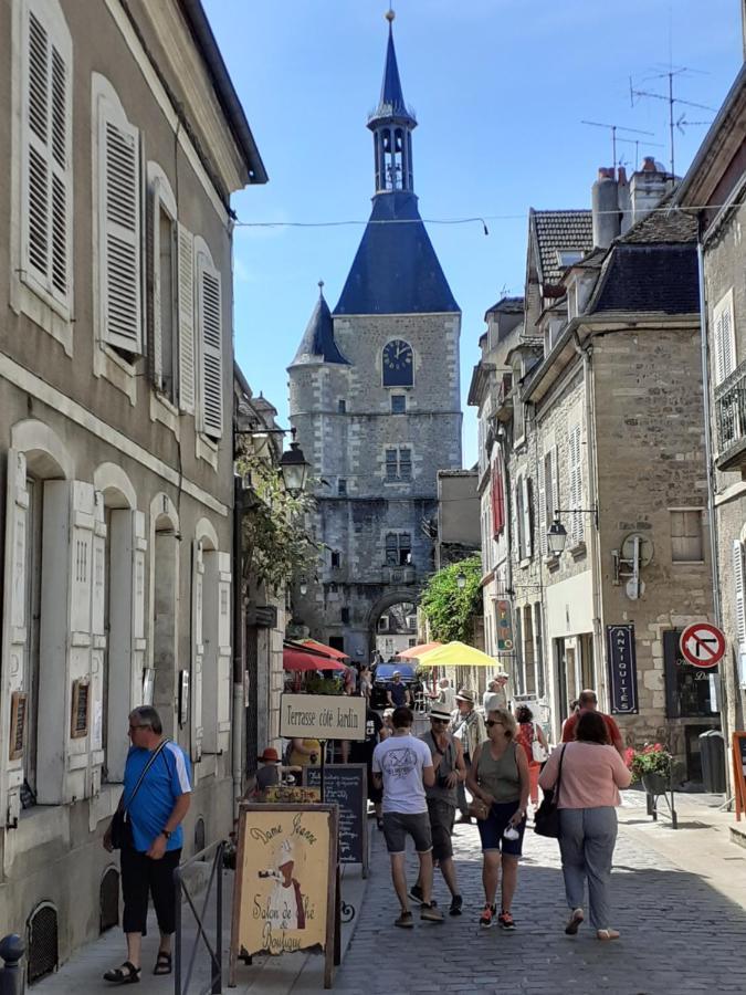 Appartement 48M2 Pour 6 Personnes Au Centre Ville Historique Avec Parking Gratuit Et Une Borne De Recharge Pour Voiture A 10 Metres 阿瓦隆 外观 照片