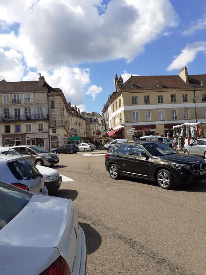Appartement 48M2 Pour 6 Personnes Au Centre Ville Historique Avec Parking Gratuit Et Une Borne De Recharge Pour Voiture A 10 Metres 阿瓦隆 外观 照片