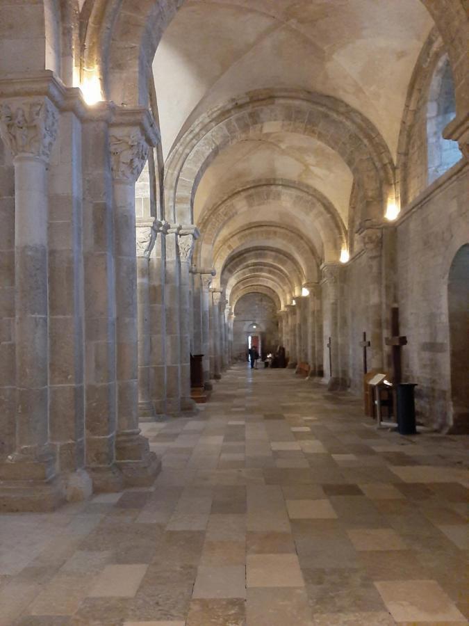 Appartement 48M2 Pour 6 Personnes Au Centre Ville Historique Avec Parking Gratuit Et Une Borne De Recharge Pour Voiture A 10 Metres 阿瓦隆 外观 照片